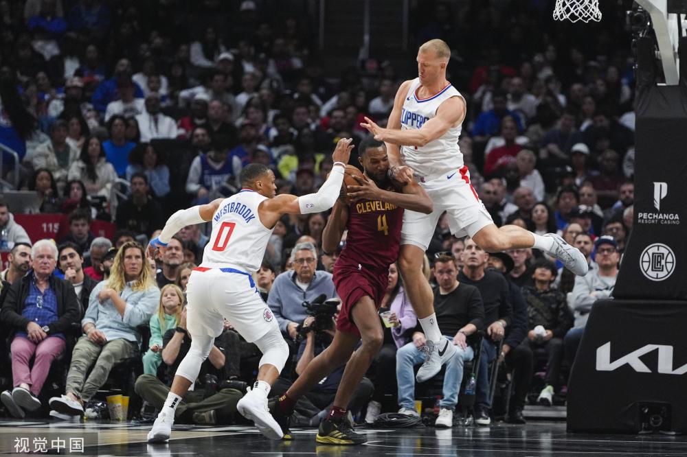 及利亚在面 及利亚在面