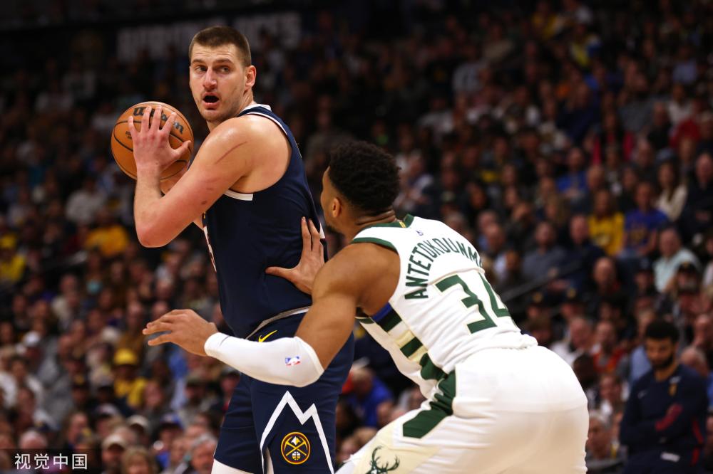 的巨星坐镇 的巨星坐镇