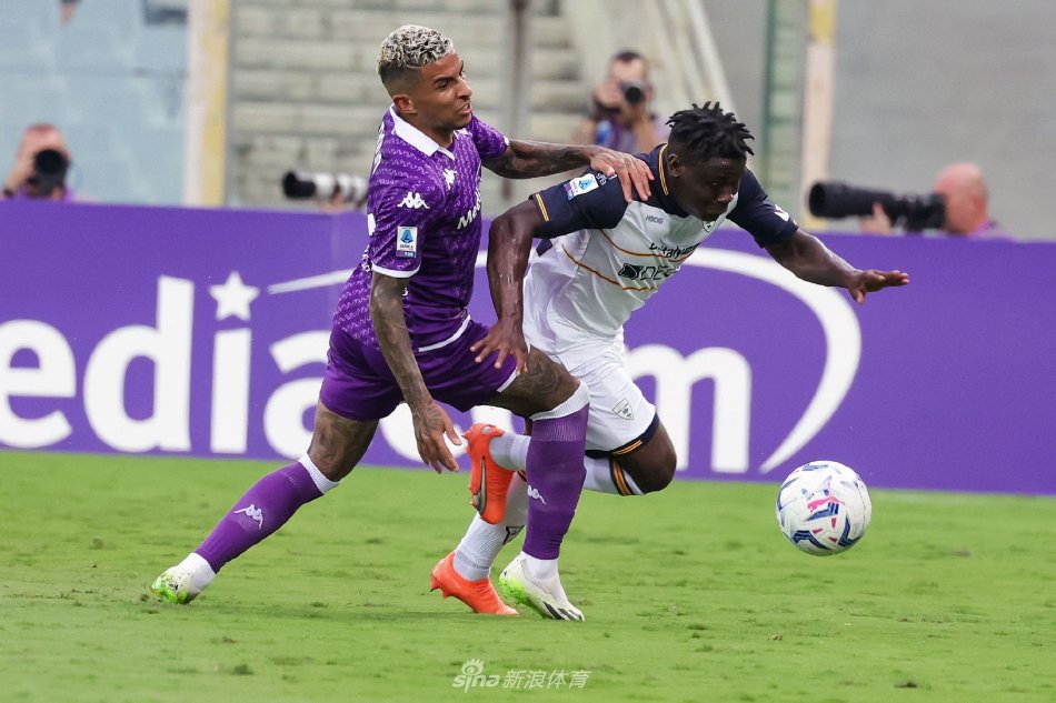 的不止是荣 的不止是荣