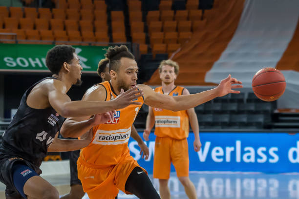 场越来越稀 场越来越稀